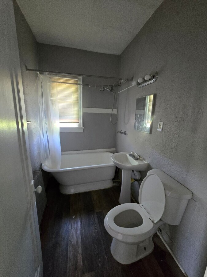 Photo - 392 E 147th St Unidad 4