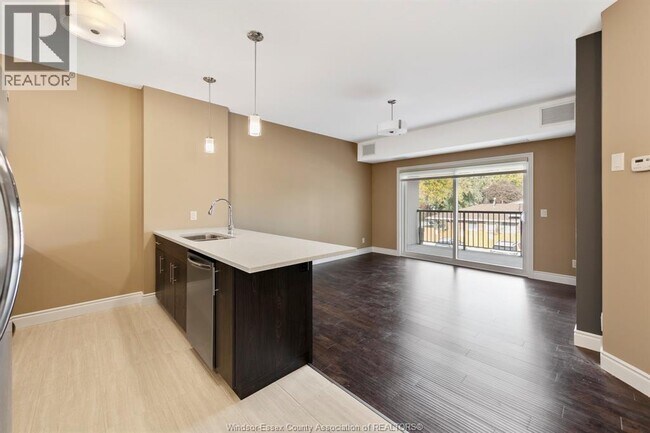 Photo - 480 Fairview Blvd Unit 205