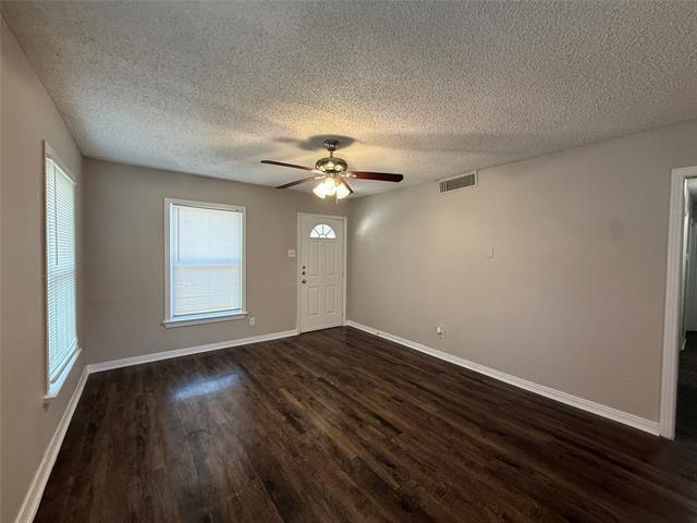 Photo - 1912 Williams Dr