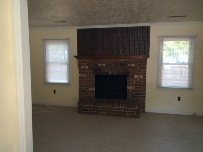 Photo - 3 Bed, 1.5 Bath Bon Air Rancher with Brick...