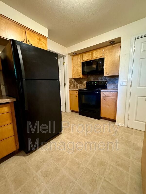 Photo - 7016 Husky Way SE