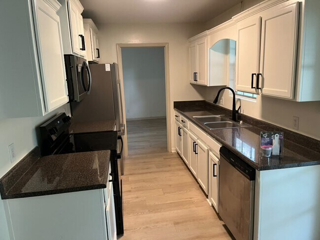 110 Pointe S Dr
