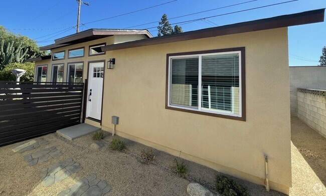 Building Photo - Richard St. - GOLD Unit ADU Rental