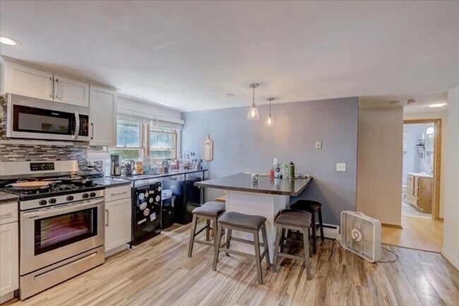 Photo - 1011 Emerald St Unit #1