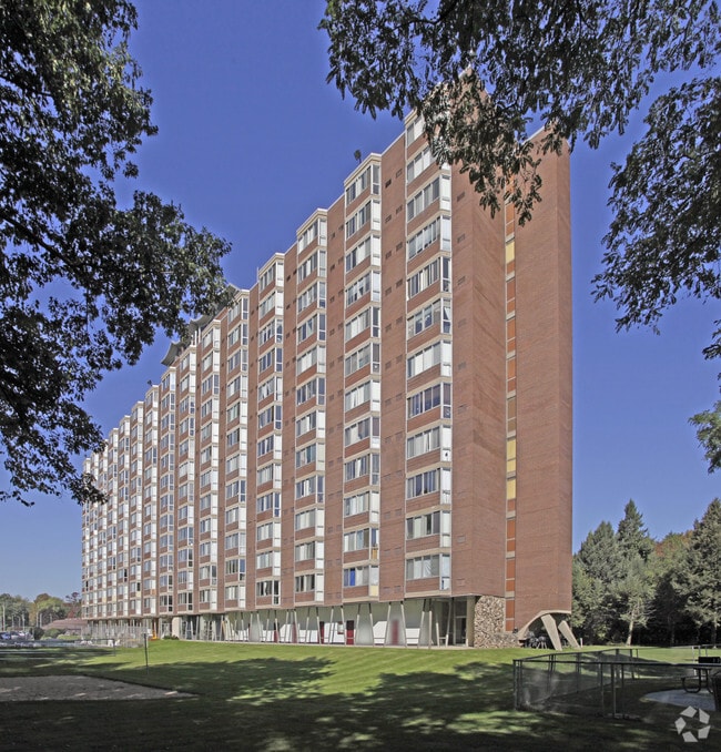 Lakeshore Tower Apartments - Lakeshore Tower Apartments