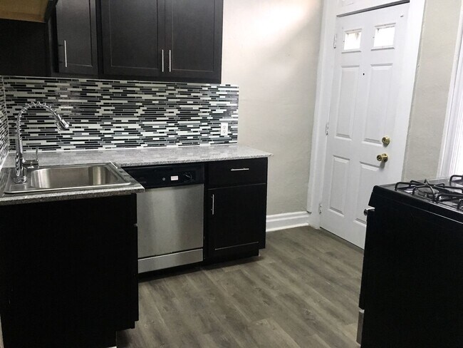 Photo - 108 Hallock St Unit 2 - Designer