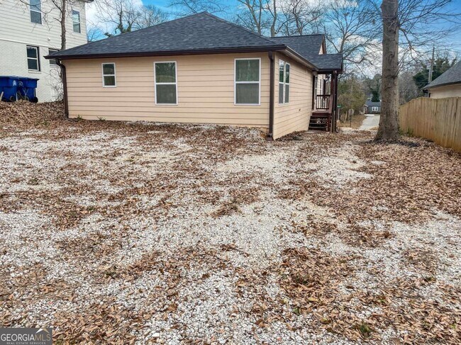 Photo - 167 Racine St SW