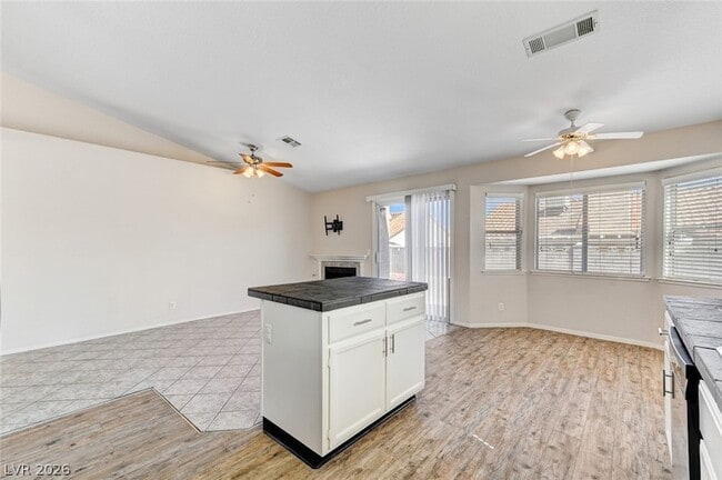 Photo - 5032 Drummond Rd