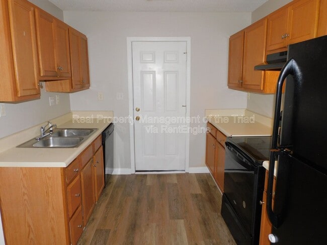 Photo - 1301 Nealtown Rd