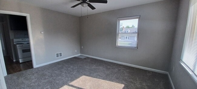 Beautiful 1 bed/1 bath apartment, just off... - Beautiful 1 bed/1 bath apartment, just off... Unit 237 - C