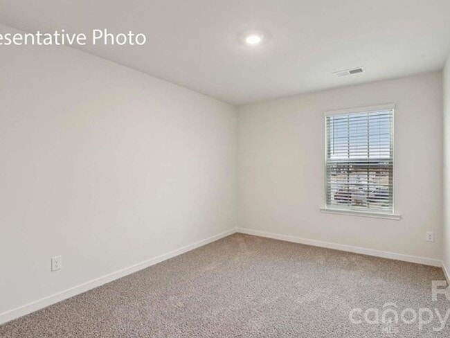 676 13th Ave Dr NE