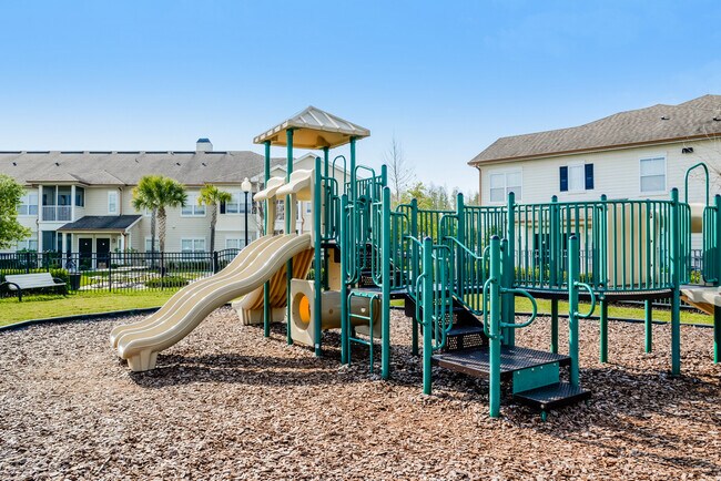 Altis at Grand Cypress Apartments For Rent in Lutz, FL