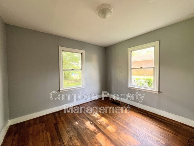 Photo - 5219 Court G