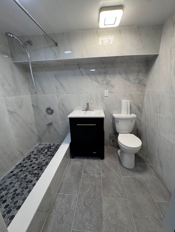 Photo - 34-49-49 69th St