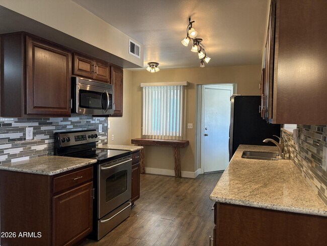 Photo - 11418 N 109th Ave