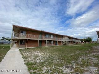 Building Photo - 800 N Fiske Blvd Unit 309 Rental