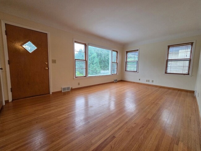 Building Photo - 4412 Portland Ave Unit 4412 Portland #1
