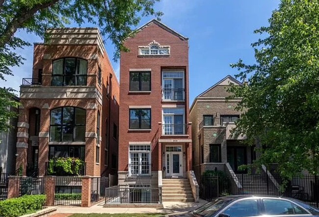 Building Photo - 2639 N Wayne Ave Unit 1 Rental