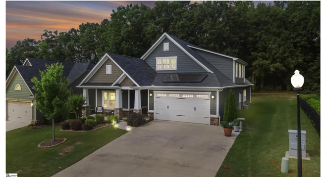 Building Photo - 500 Briar Oaks Ln