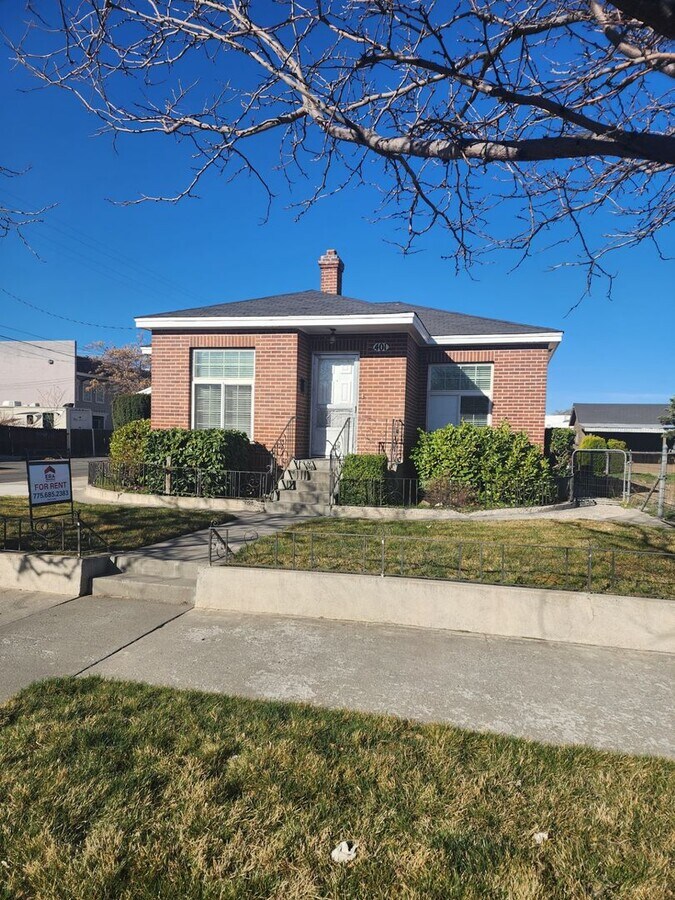 Sparks Brick House - Sparks Brick House