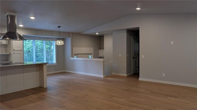 Photo - 6 Erith Ln