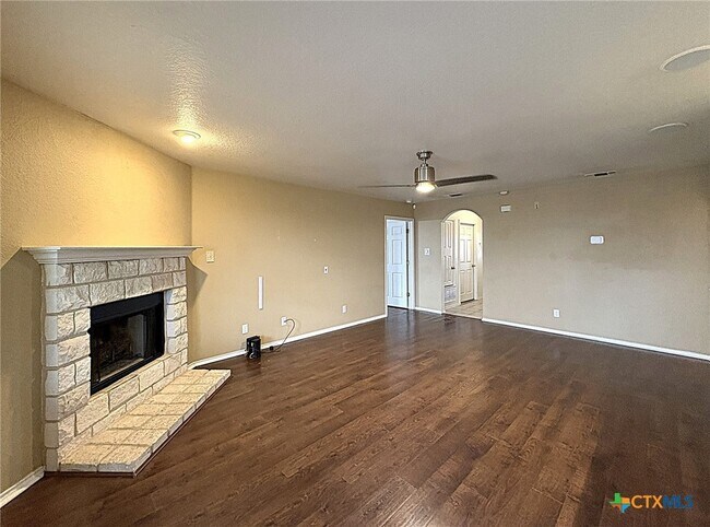 Photo - 2404 Griffin Dr