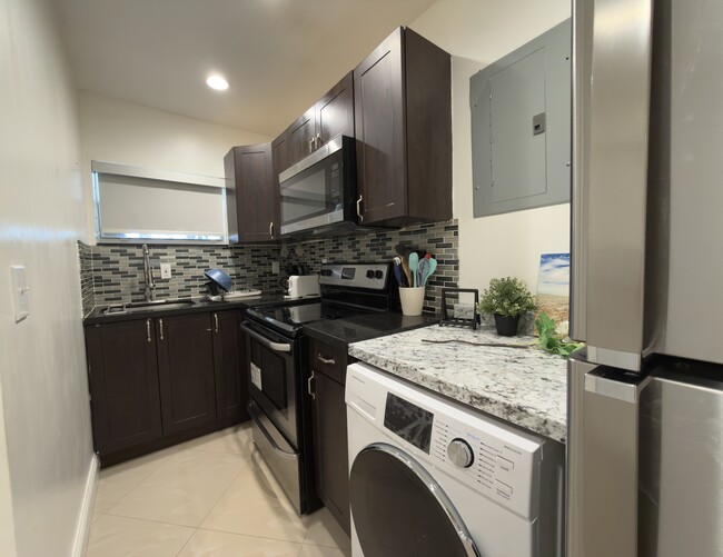 Photo - 2235 Liberty St