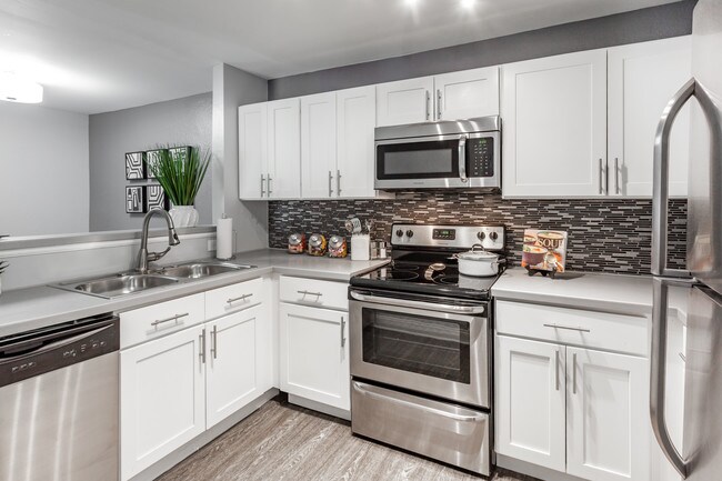 Photo - Grays Pointe Apartments