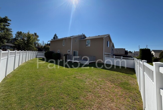 2234 Wallace Loop