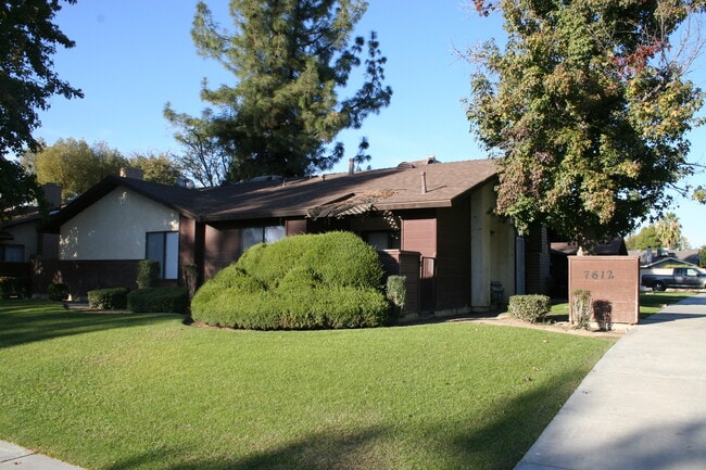Building Photo - 7612 N Laurelglen Blvd Unit C