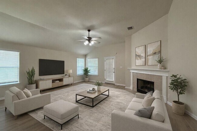 Photo - 125 Ashwood S