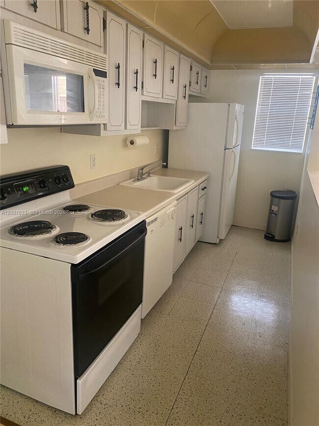 Photo - 415 NE 2nd St Unit 222
