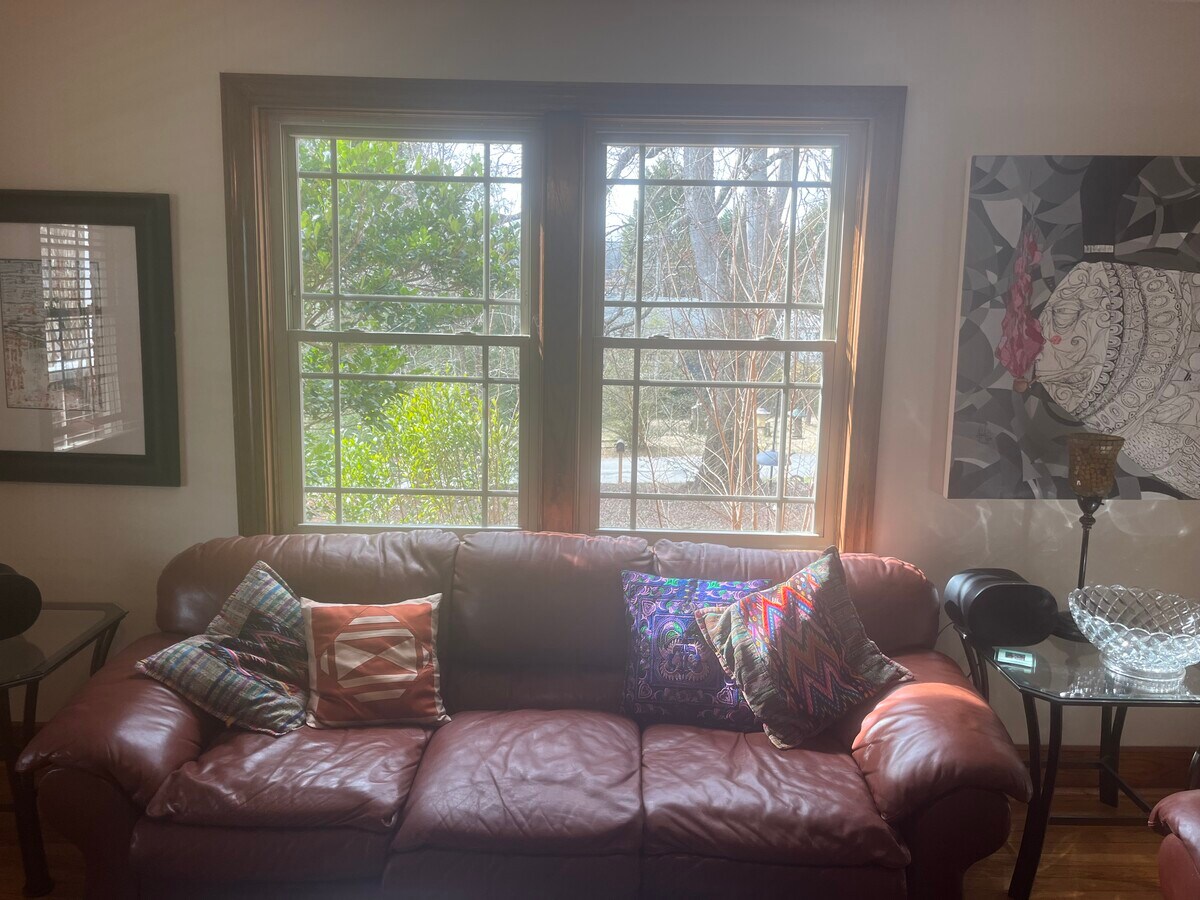 Photo - 807 Benton St