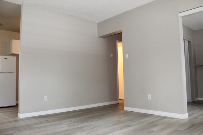 Photo - Alexander Apartments