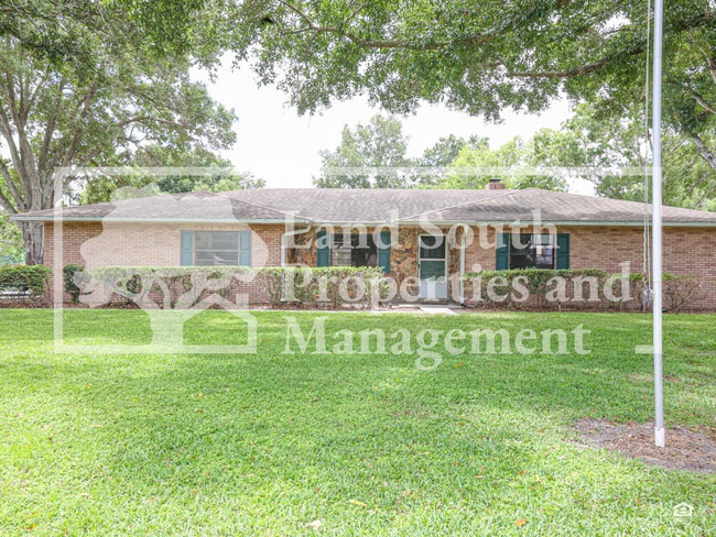 Photo - Beautifully Winter Haven Pool Home with Ideal Location