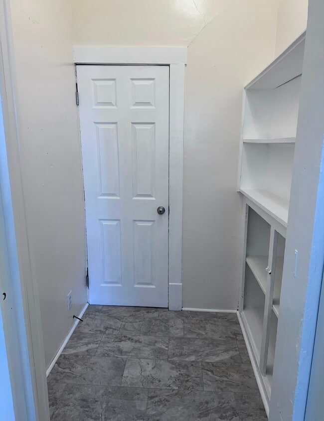 Photo - 128 S 2nd St