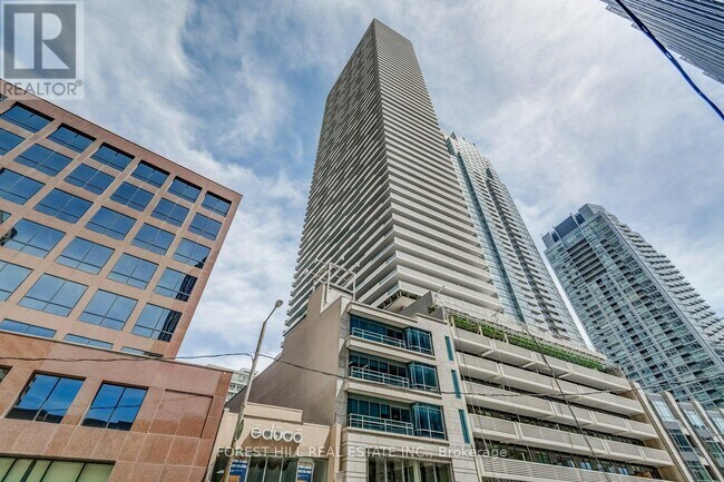 Photo - 2221 Yonge St Unit 5210