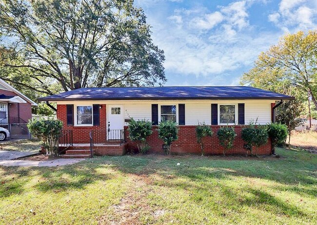 Charming 3BD/1BA Ranch in Windsor Park! - Charming 3BD/1BA Ranch in Windsor Park! House