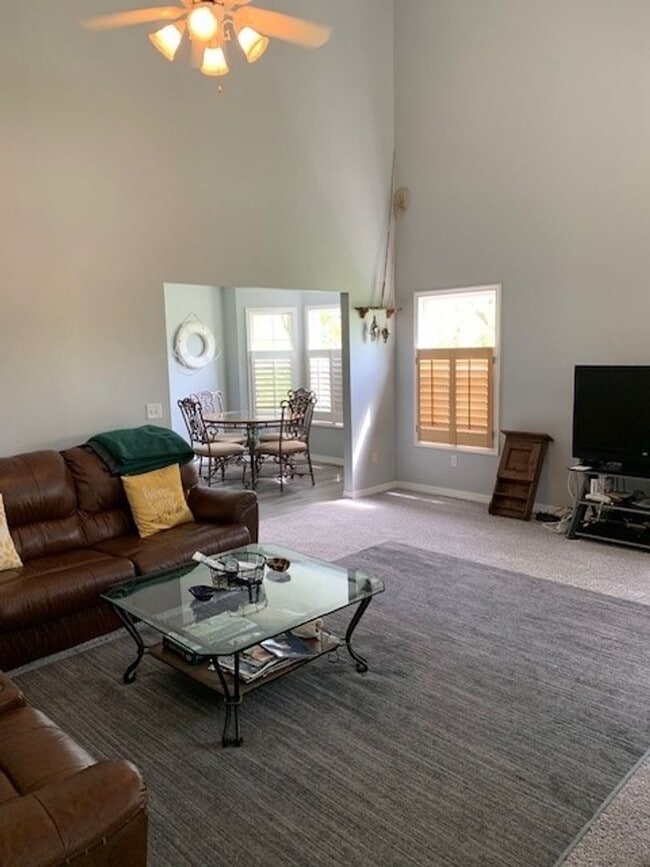 Photo - Furnished 4 Bedroom 3 Bath House in Kimber...