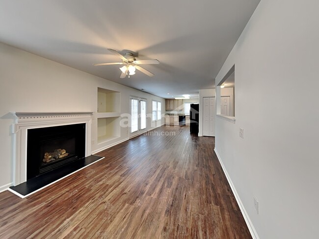 Photo - 1208 Mallory Ln