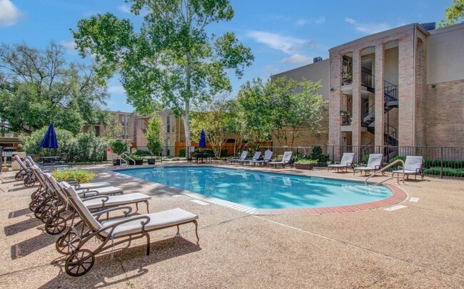 Building Photo - 4641 Wild Indigo St Unit 433