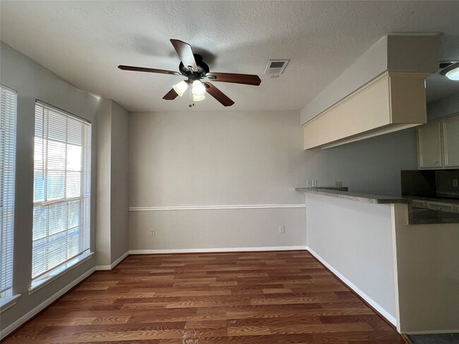 Photo - 11507 Meadow Ln Unit C