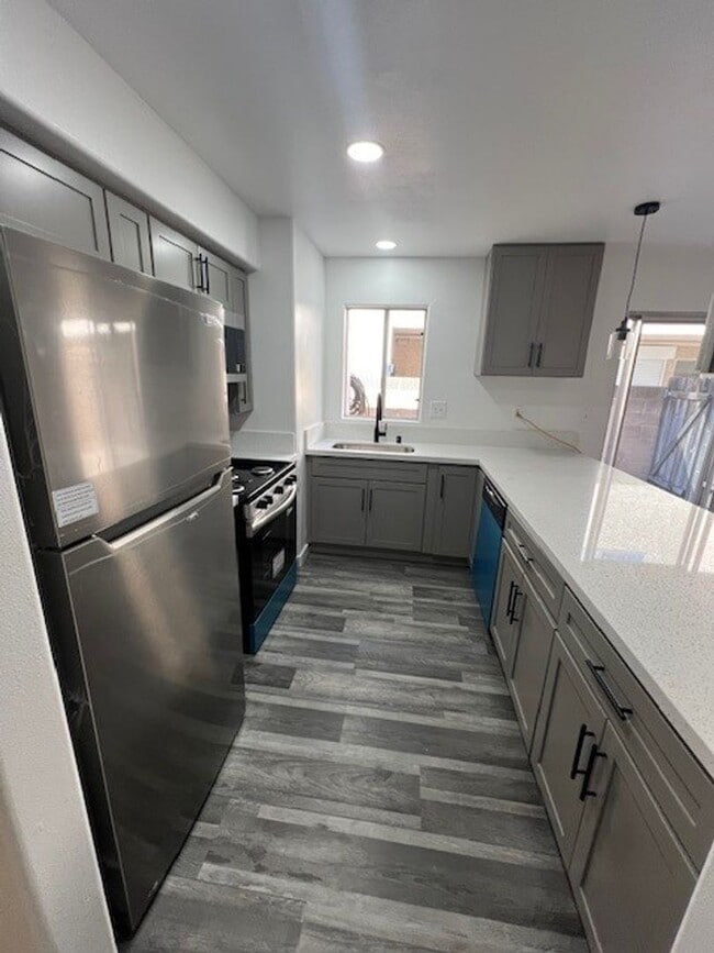 Photo - 1110 W 163rd St Unidad 3