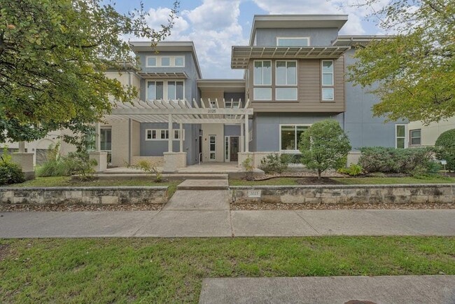 Photo - 2025 Simond Ave Condo Unit D