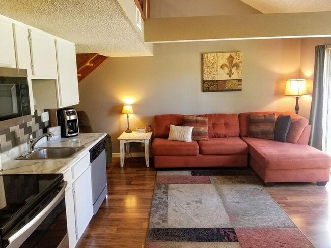 Building Photo - Furnished 2 Bedroom 2 Bath Apartment in Branson MO Unit 7