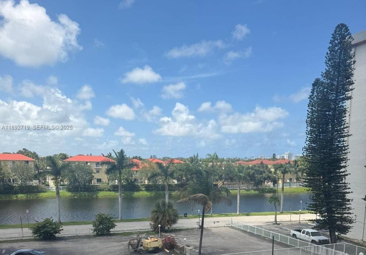 Photo - 2025 NE 164th St Unit 605