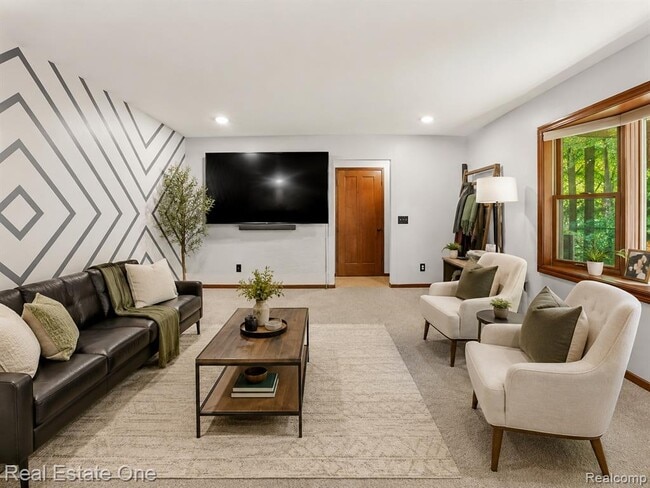 6218 Sturgeon Creek Pkwy