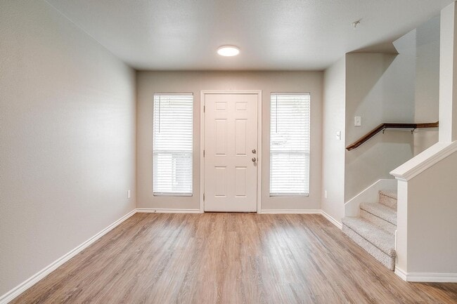 Photo - 1/2 Off First Month Unidad 1606 B Granbury Rd