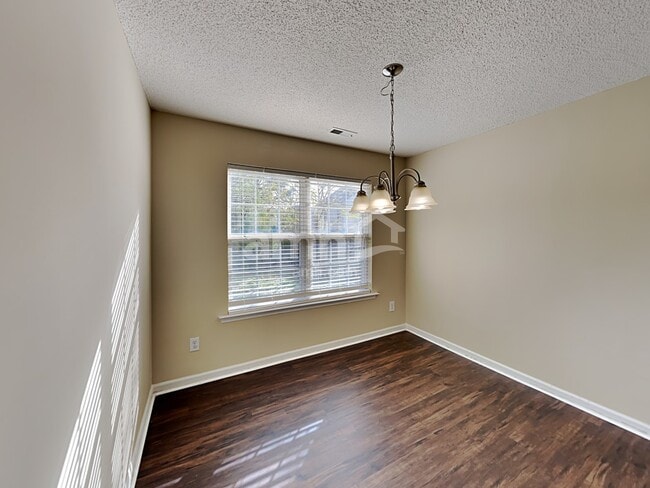 Photo - 104 Indian Overlook Ct