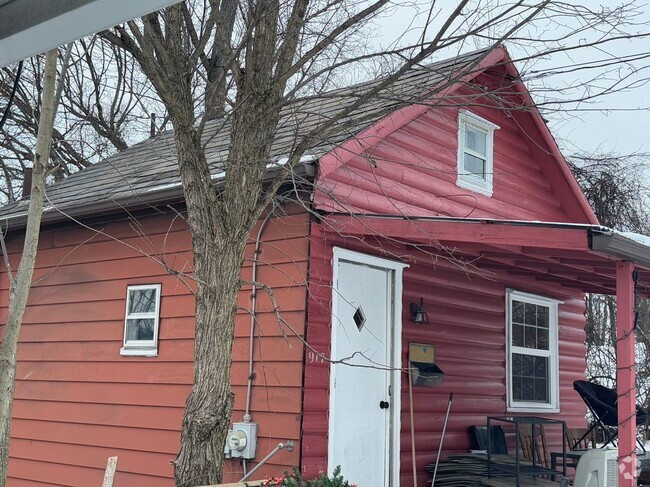 Building Photo - 917 Perry Hwy Rental